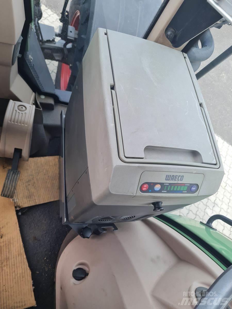 Fendt 828 Vario الجرارات