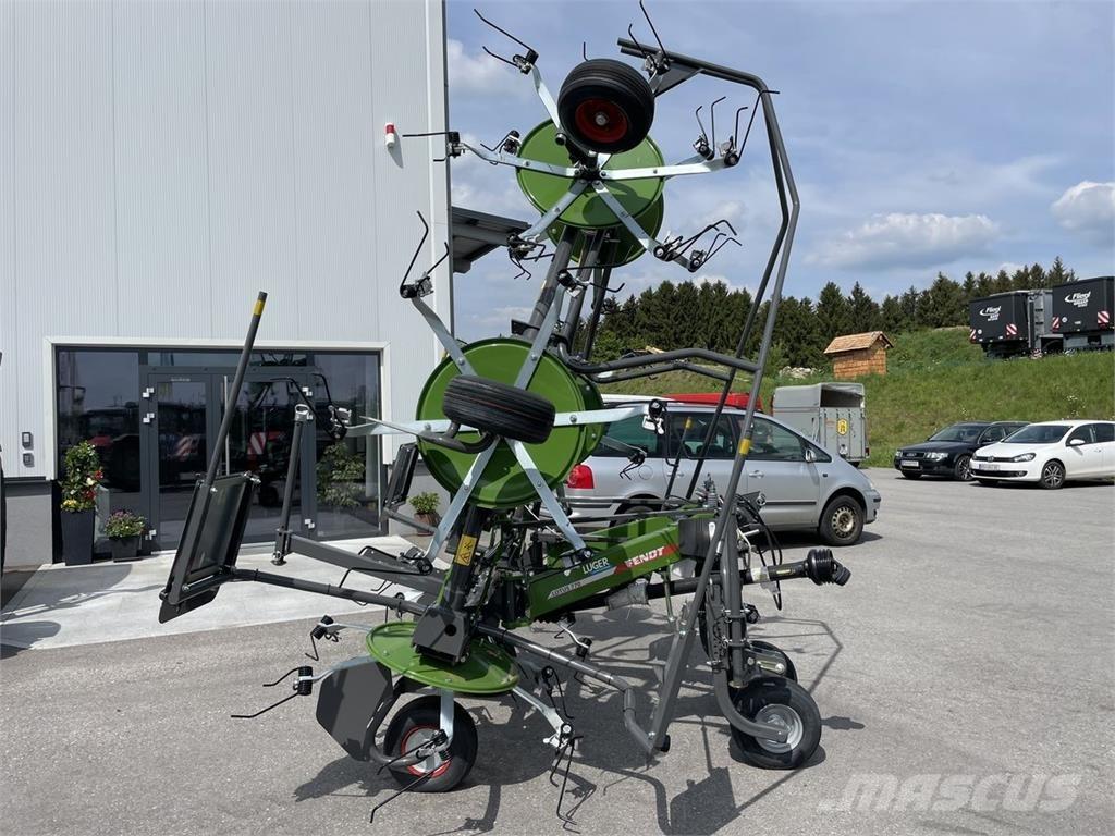 Fendt Lotus 770 مكابس وميبسات التبن