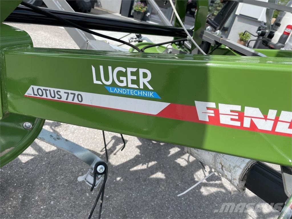 Fendt Lotus 770 مكابس وميبسات التبن