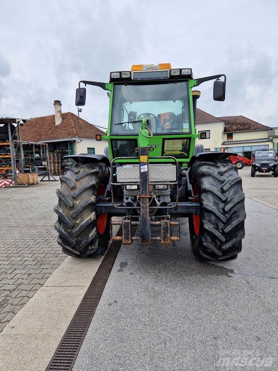 Fendt Xylon 524 T الجرارات