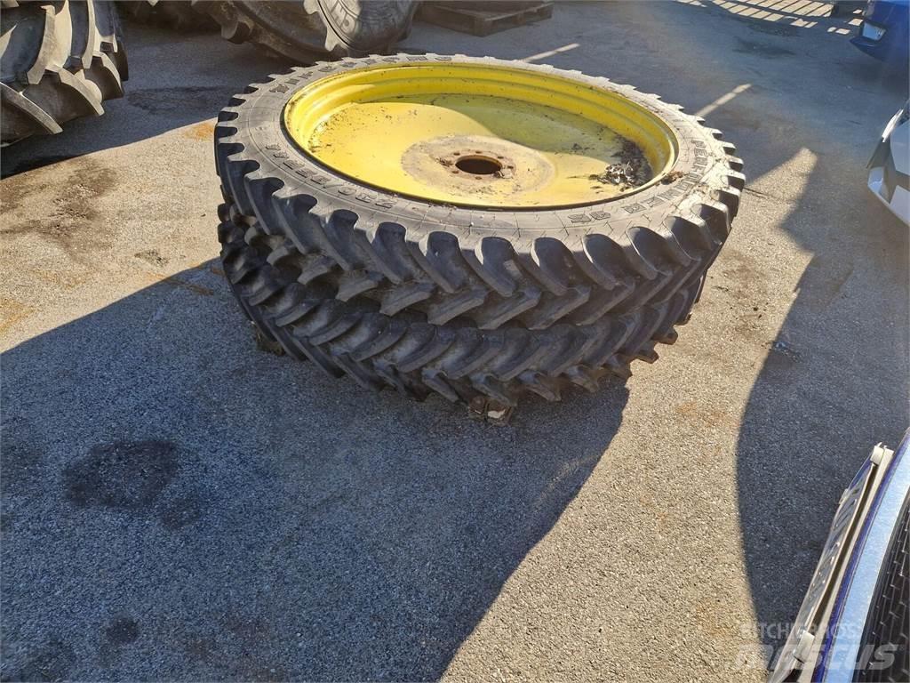 Firestone 230/95R44 الإطارات والعجلات والحافات