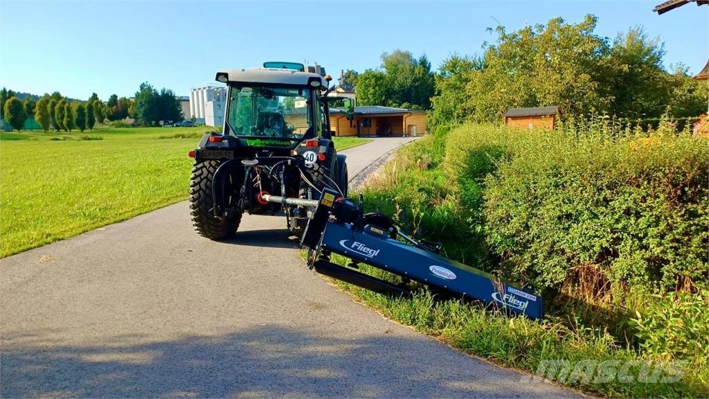 Fliegl  جزازات وأغطية المراعي