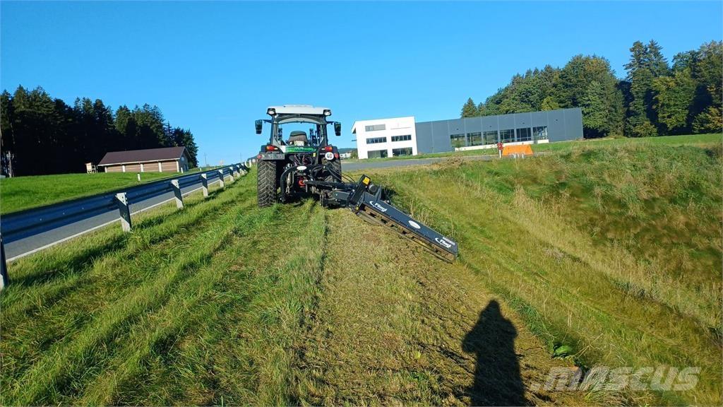 Fliegl  جزازات وأغطية المراعي