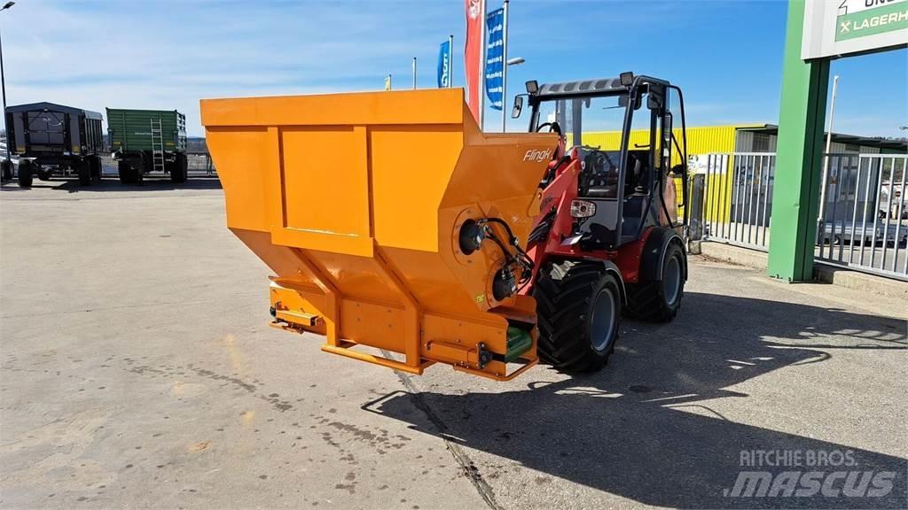  Flingk KSS 1500 ماكينات وملحقات مواش أخرى