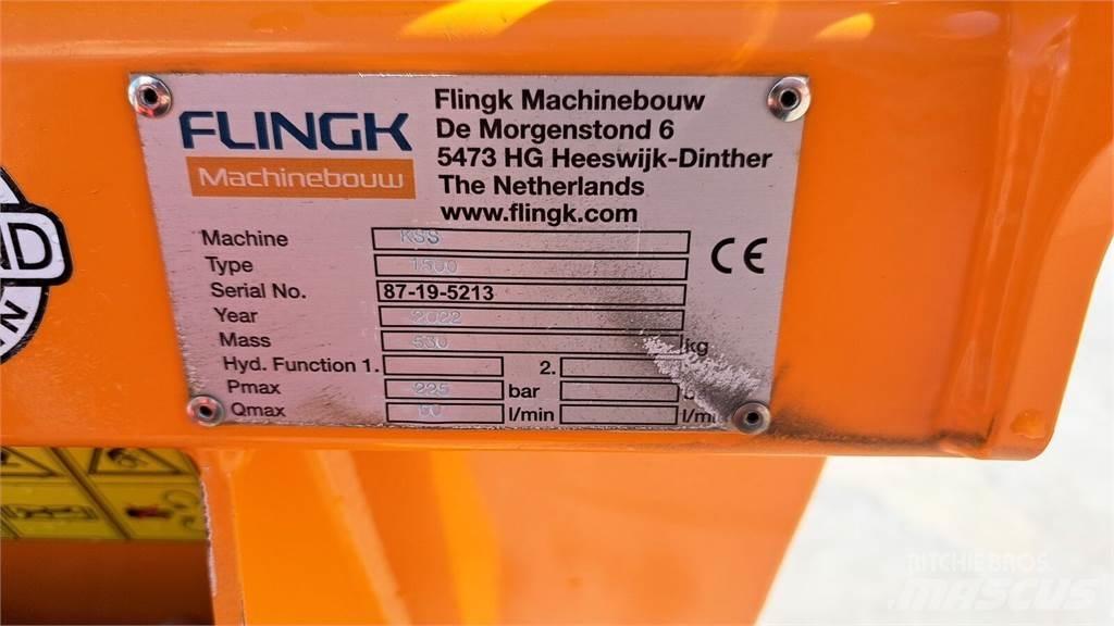  Flingk KSS 1500 ماكينات وملحقات مواش أخرى