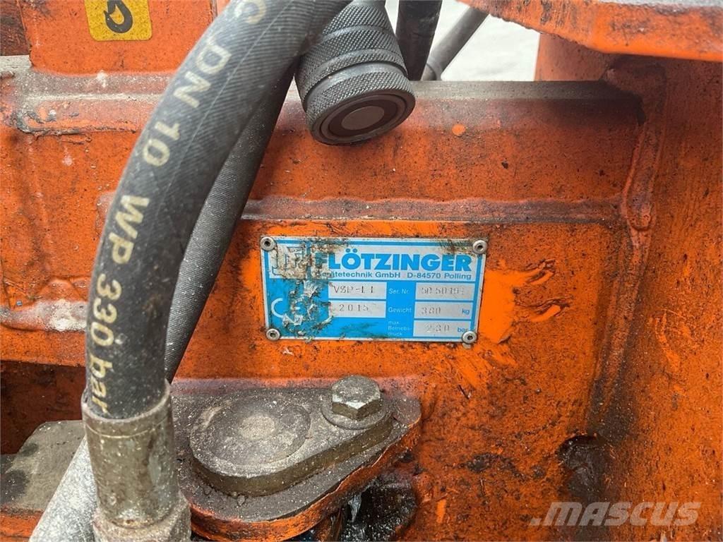 Flötzinger VSP - II حراثات ونصول الجليد