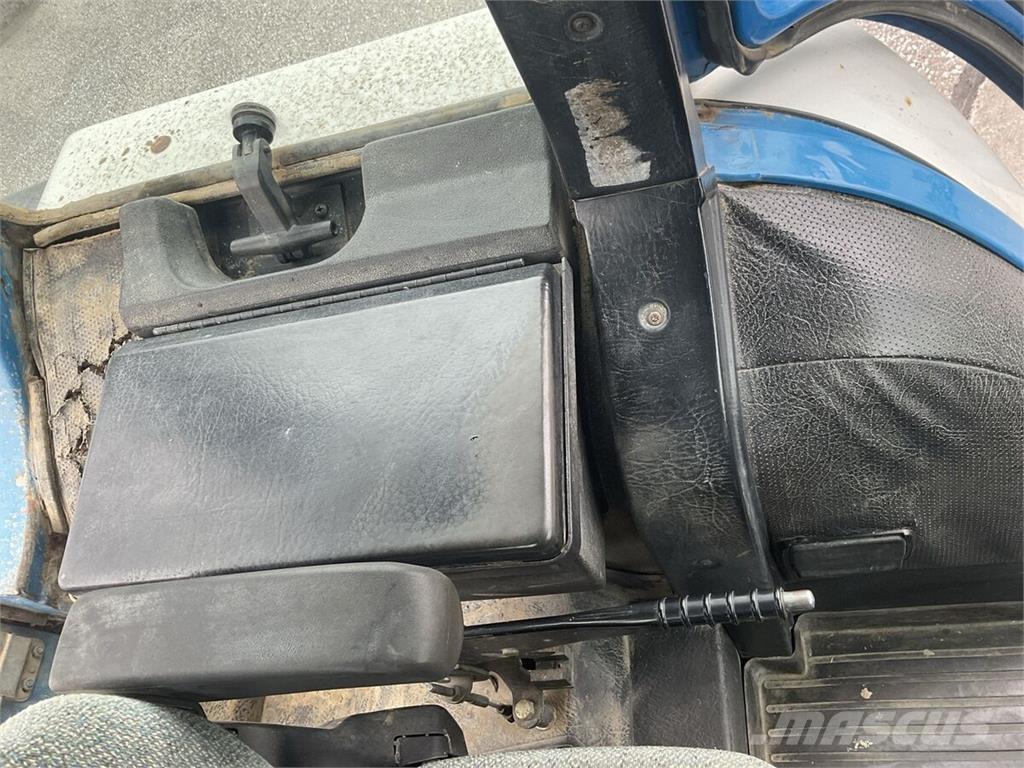 Ford 6410 الجرارات