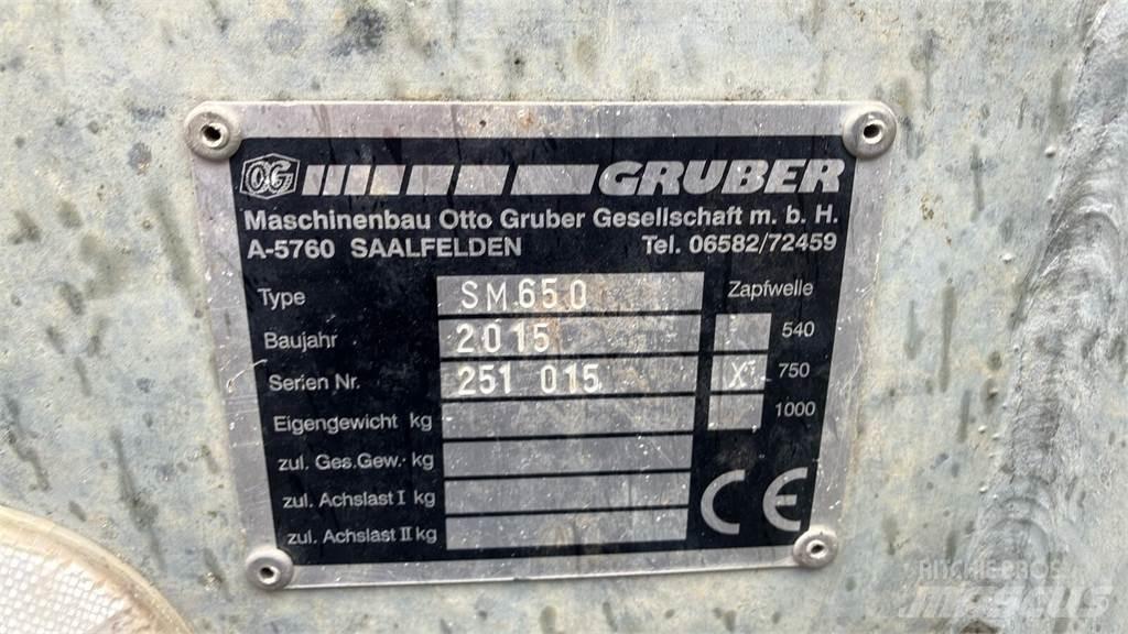Gruber SM 650 معدات توزيع السماد العضوي