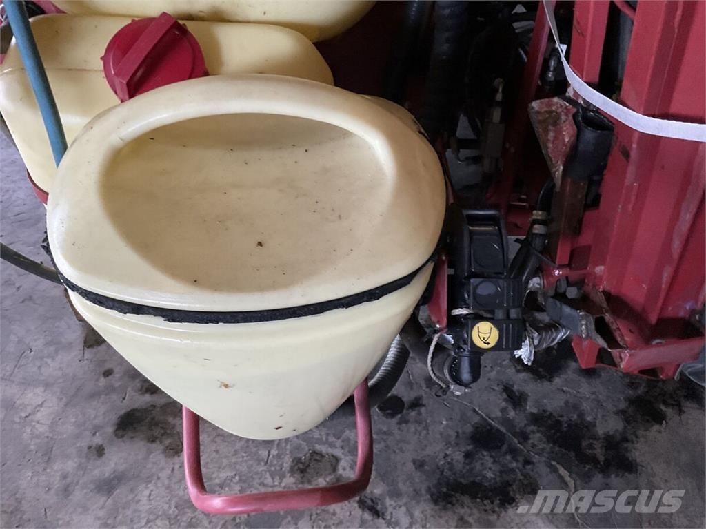 Hardi Master 1200 الرشاشات
