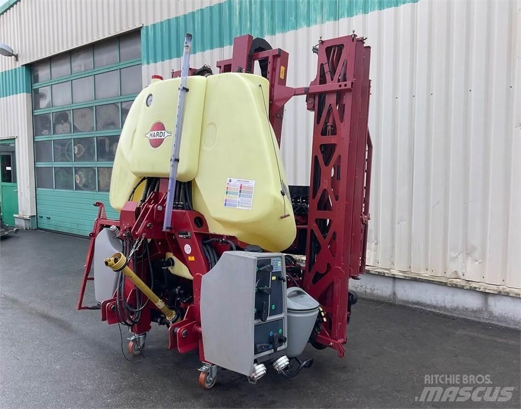 Hardi MEGA 1200 الرشاشات