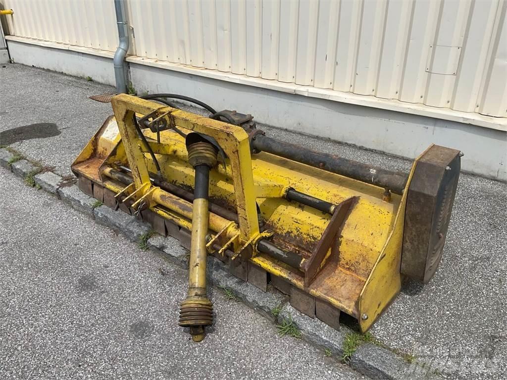 Hermes 220 Mulcher جزازات وأغطية المراعي