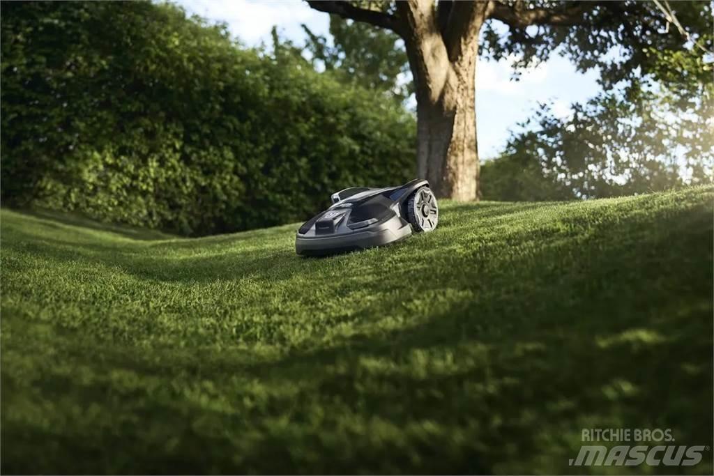 Husqvarna 320 NERA ركوب الحشائش