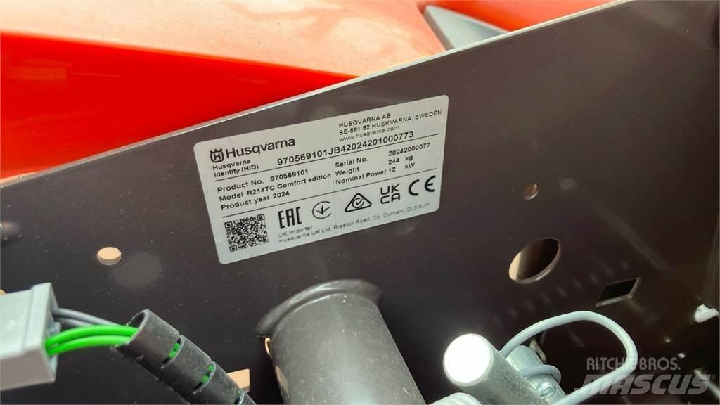 Husqvarna R 214TC ماكينات أخرى لتجهيز الأراضي