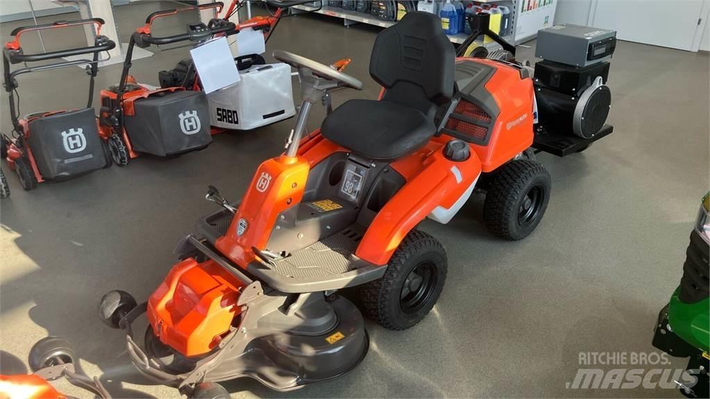 Husqvarna R 214TC ماكينات أخرى لتجهيز الأراضي