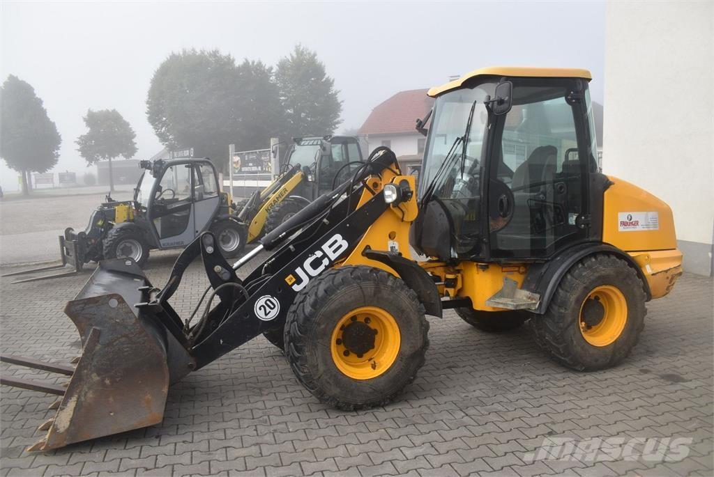 JCB 406 لوادر بعجل