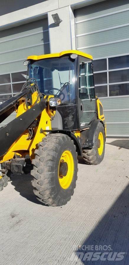 JCB 407 لوادر بعجل