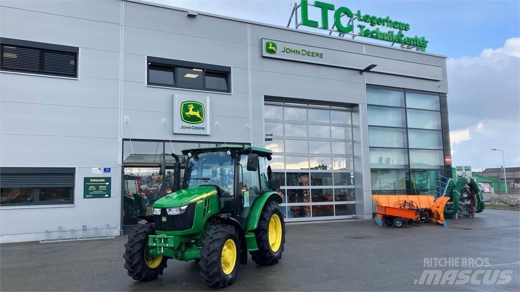 John Deere 5058E الجرارات