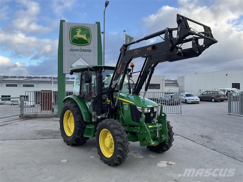 John Deere 5075E الجرارات