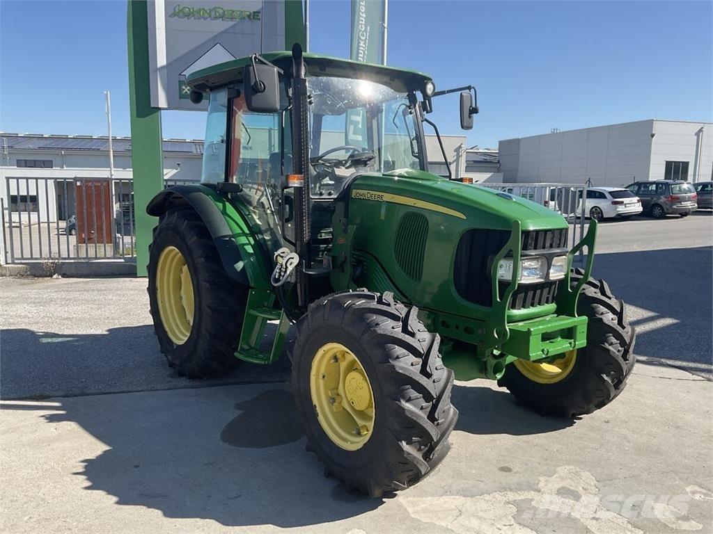 John Deere 5080R الجرارات