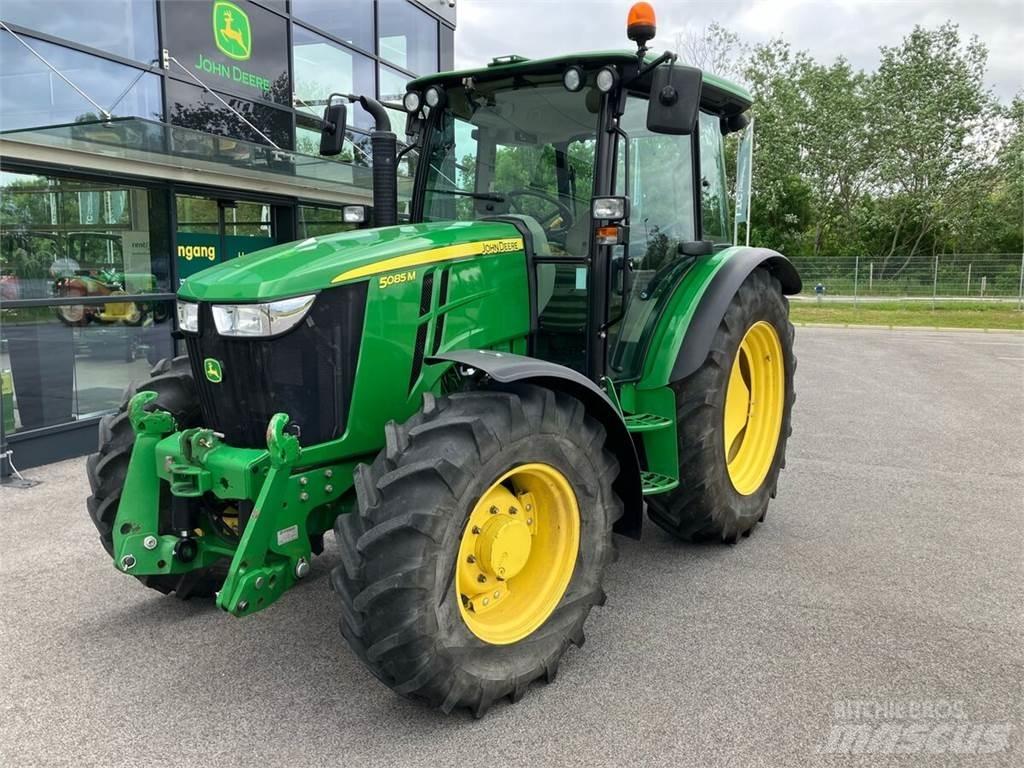 John Deere 5085M الجرارات
