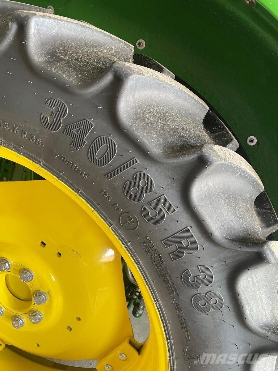 John Deere 5100M الجرارات