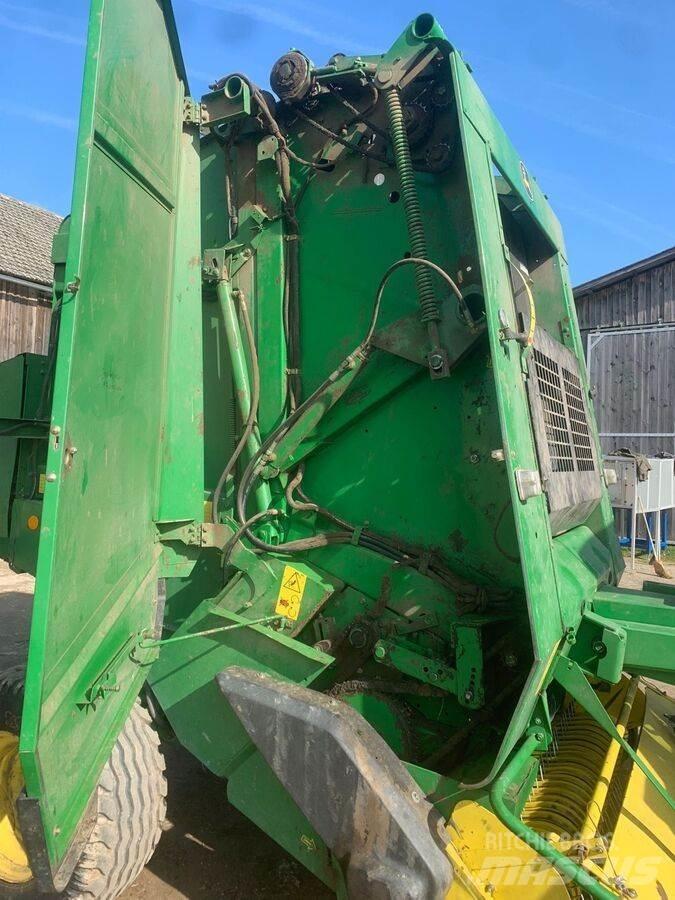 John Deere 592C محزمات مستديرة