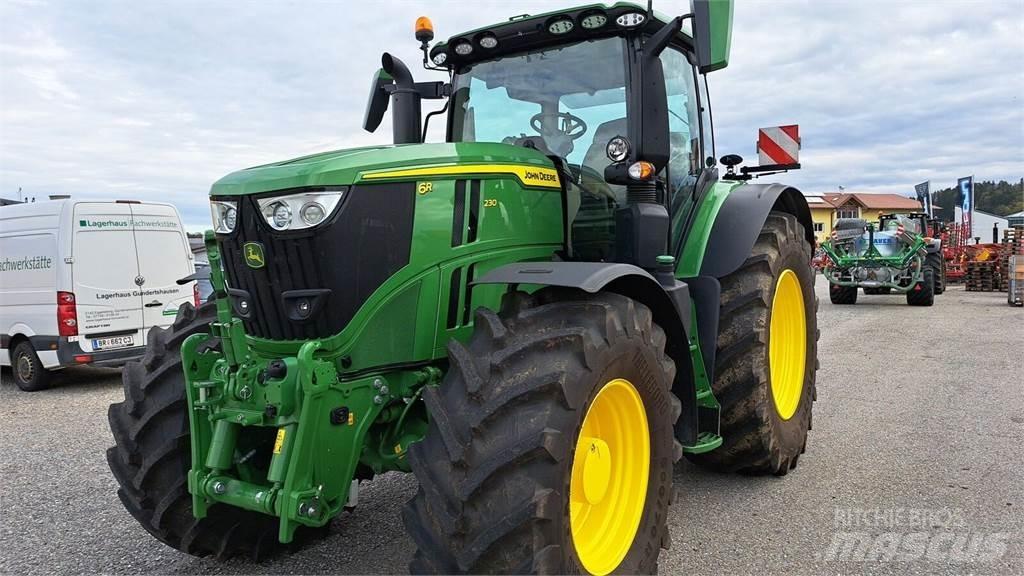 John Deere 6 R 230 الجرارات