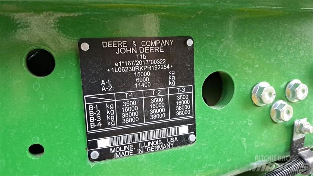 John Deere 6 R 230 الجرارات