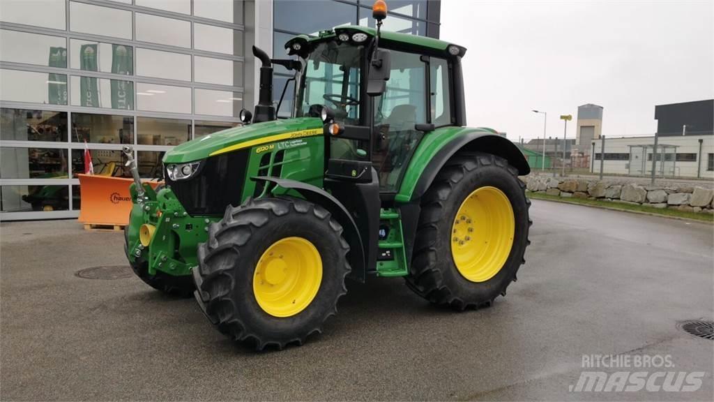 John Deere 6120M الجرارات