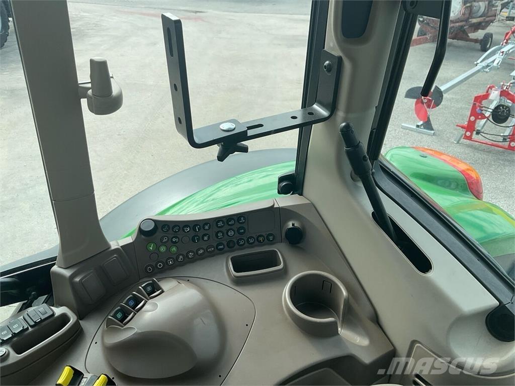 John Deere 6120M الجرارات