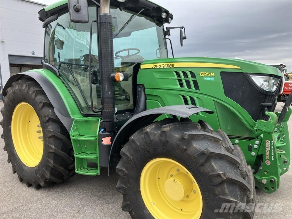 John Deere 6125R الجرارات