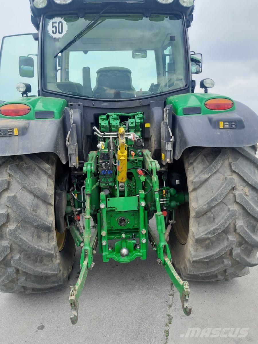 John Deere 6130R الجرارات