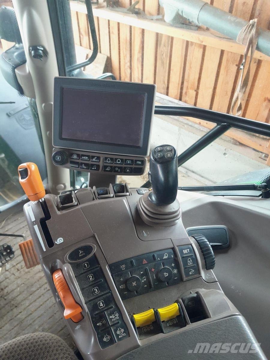 John Deere 6130R الجرارات