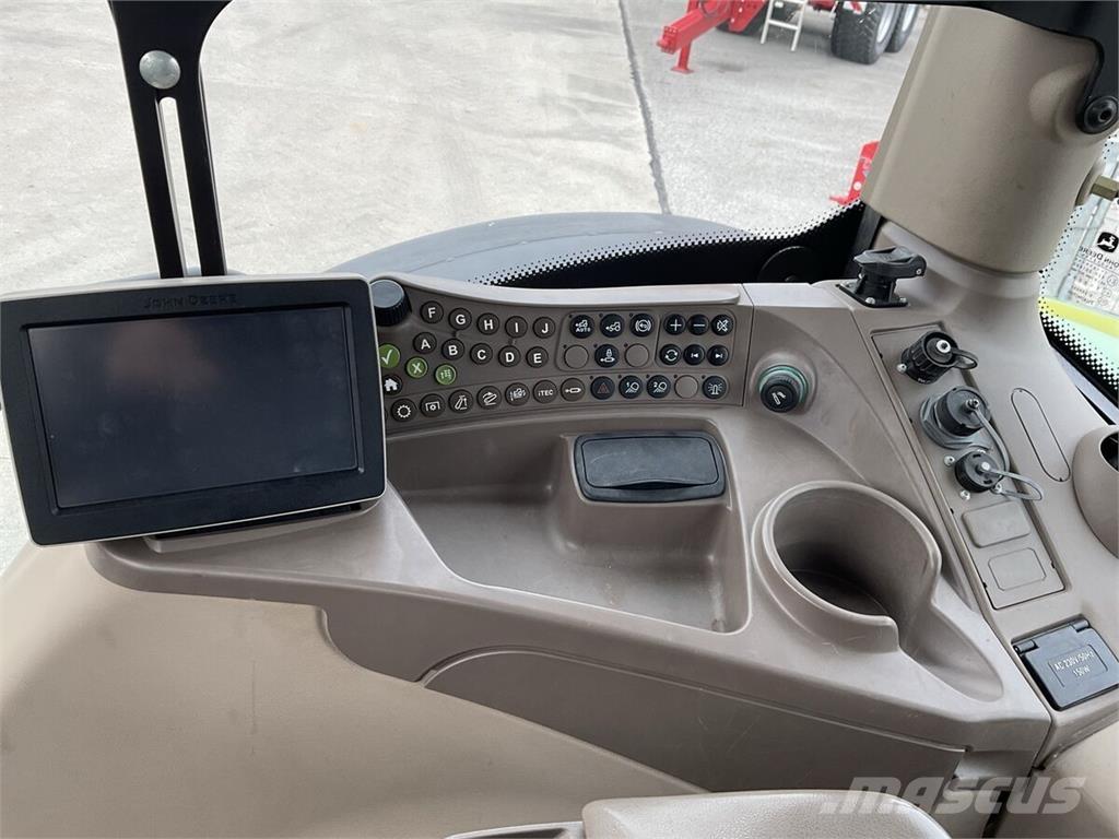 John Deere 6170R الجرارات