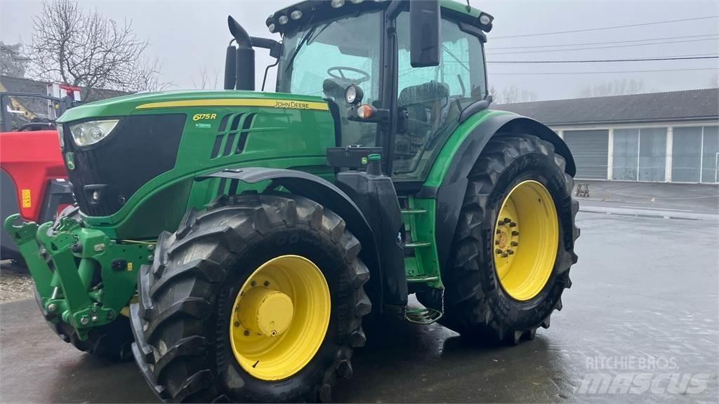 John Deere 6175R الجرارات