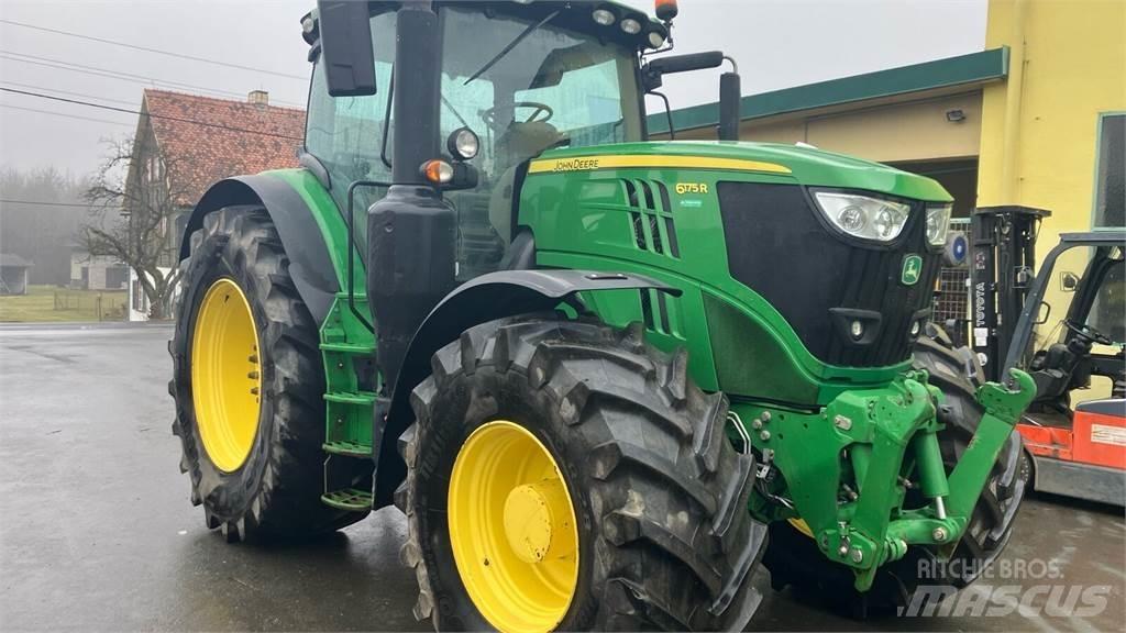 John Deere 6175R الجرارات