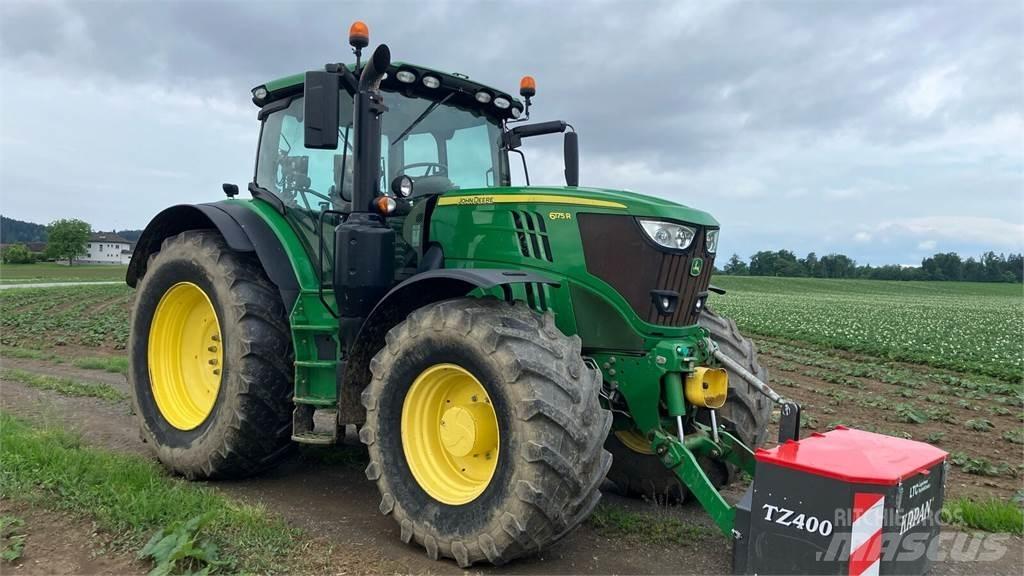 John Deere 6175R الجرارات