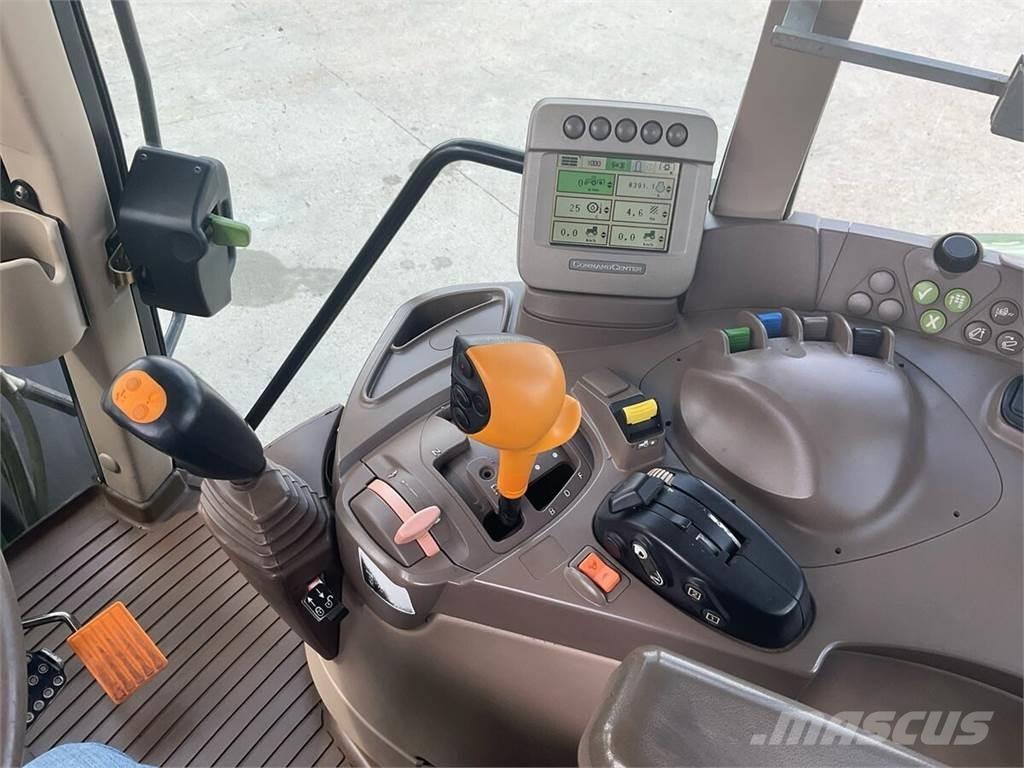 John Deere 6230 الجرارات