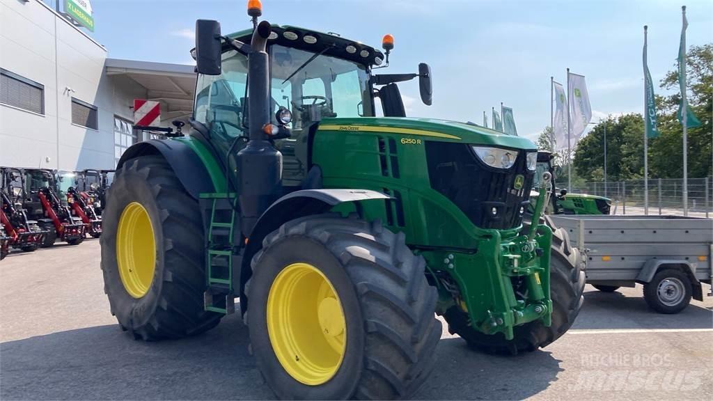 John Deere 6250R الجرارات