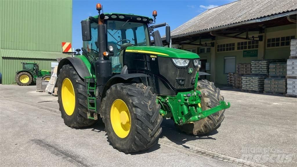 John Deere 6250R الجرارات