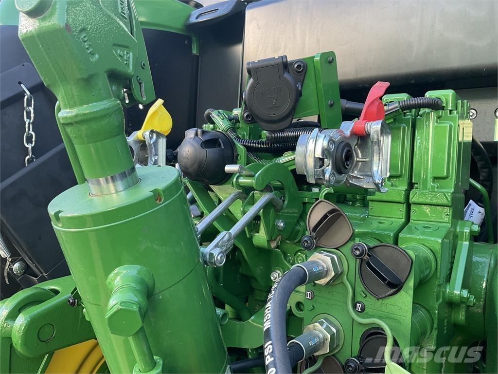 John Deere 6M 145 الجرارات