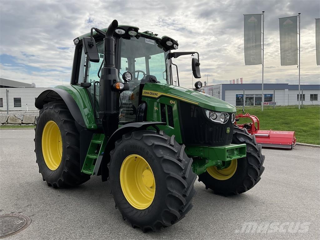 John Deere 6M 95 الجرارات