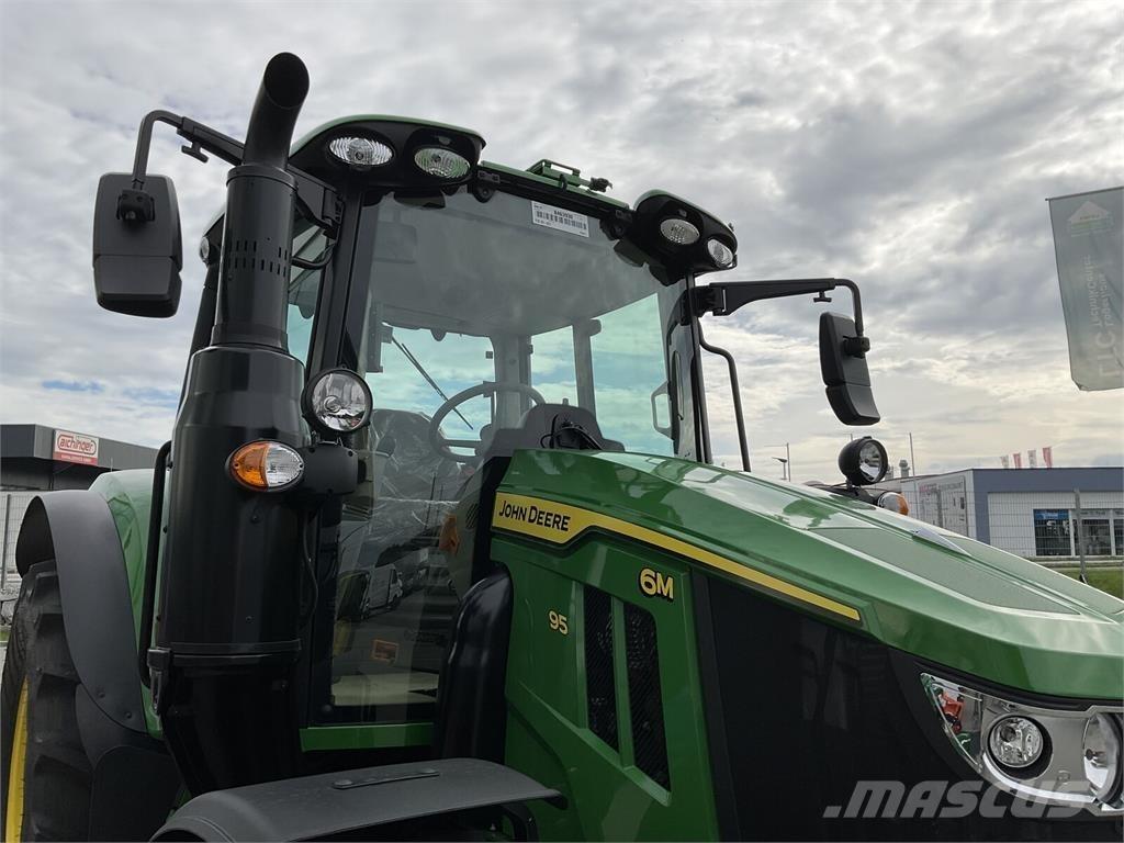 John Deere 6M 95 الجرارات