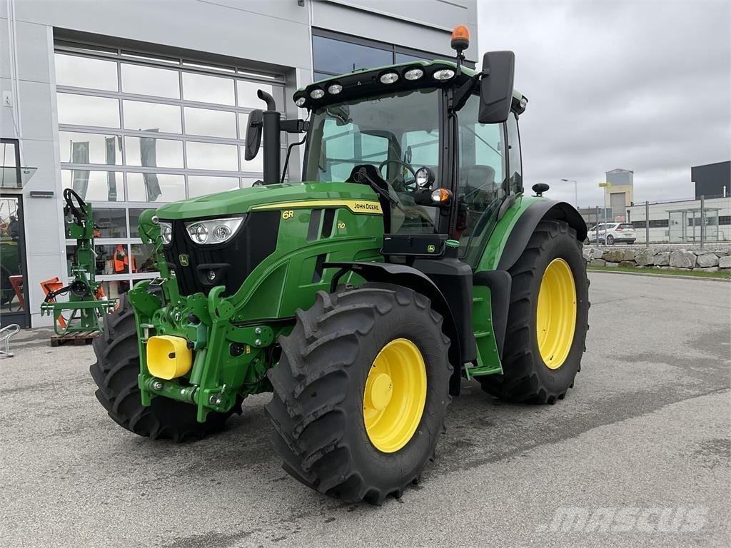 John Deere 6R 110 الجرارات
