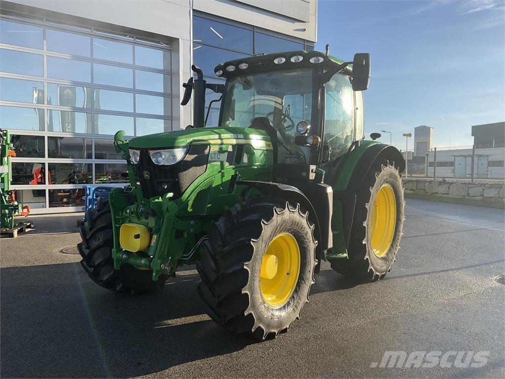 John Deere 6R 110 الجرارات