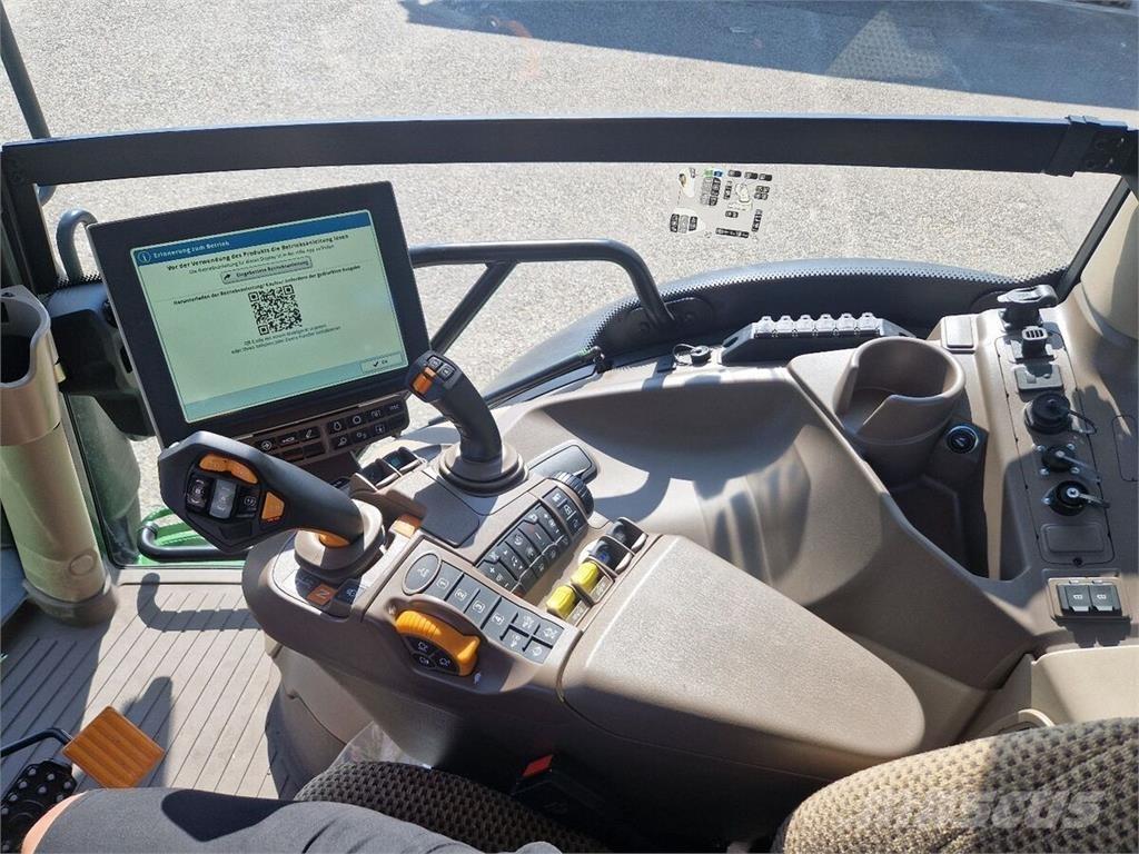 John Deere 6R 120 الجرارات