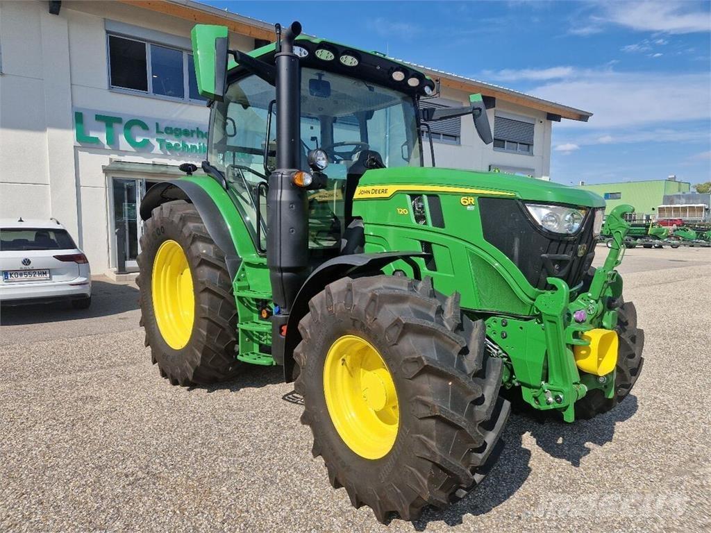John Deere 6R 120 الجرارات