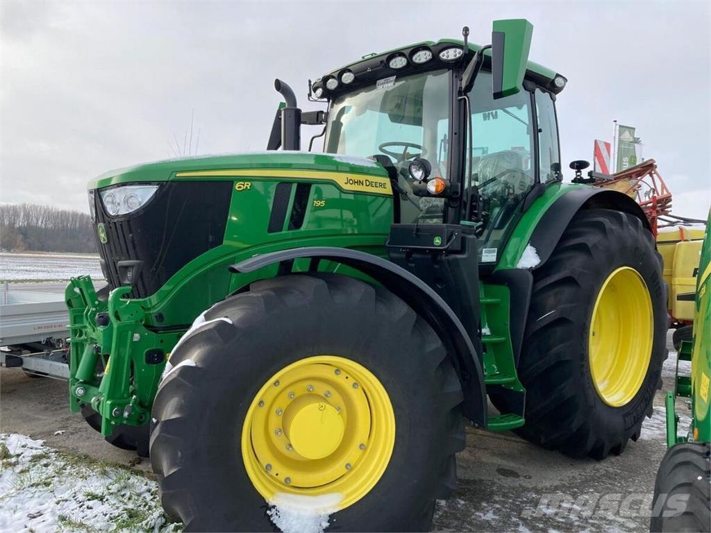 John Deere 6R 195 الجرارات