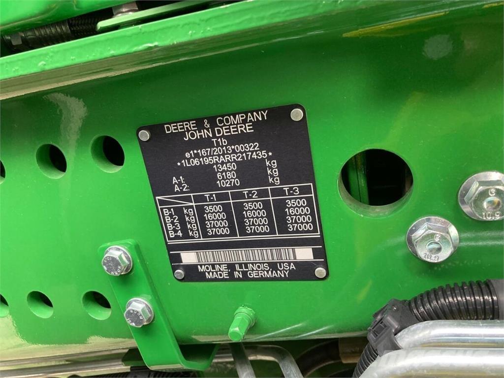 John Deere 6R 195 الجرارات
