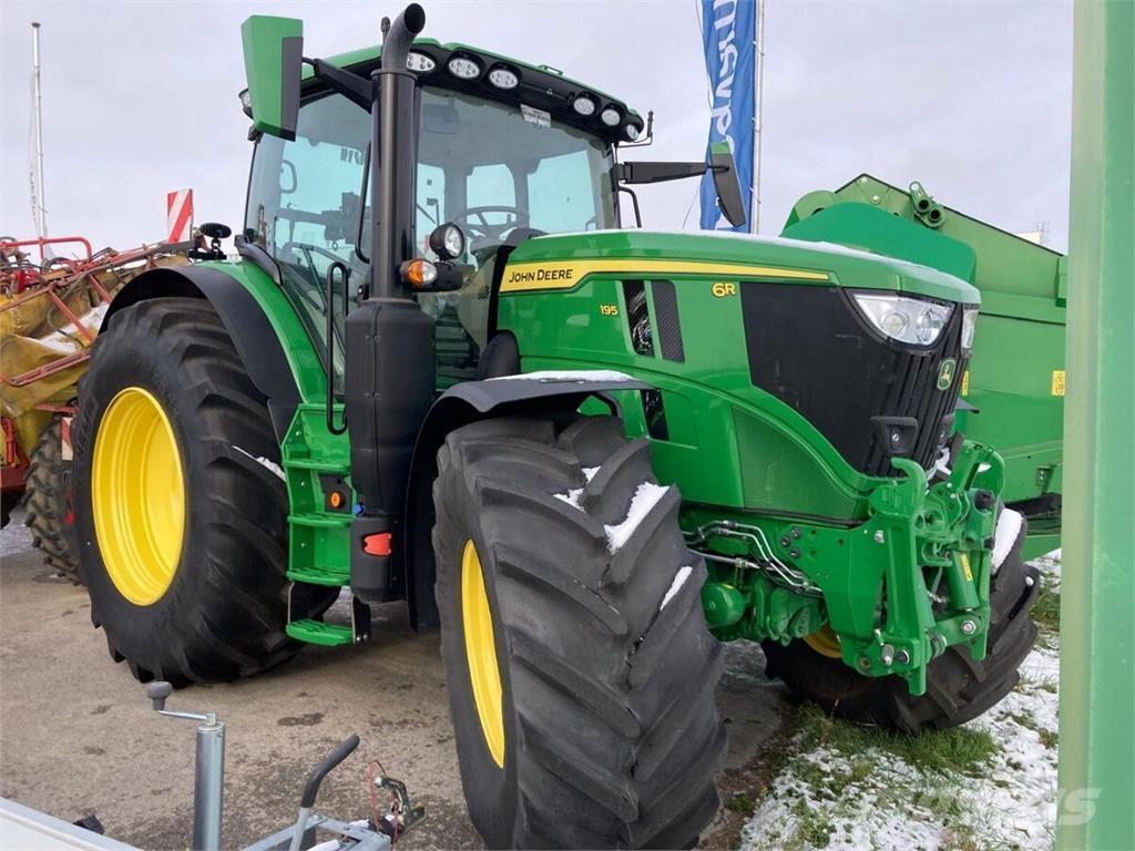 John Deere 6R 195 الجرارات